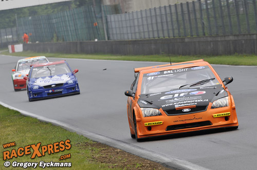 Marijn van Kalmhout won race1